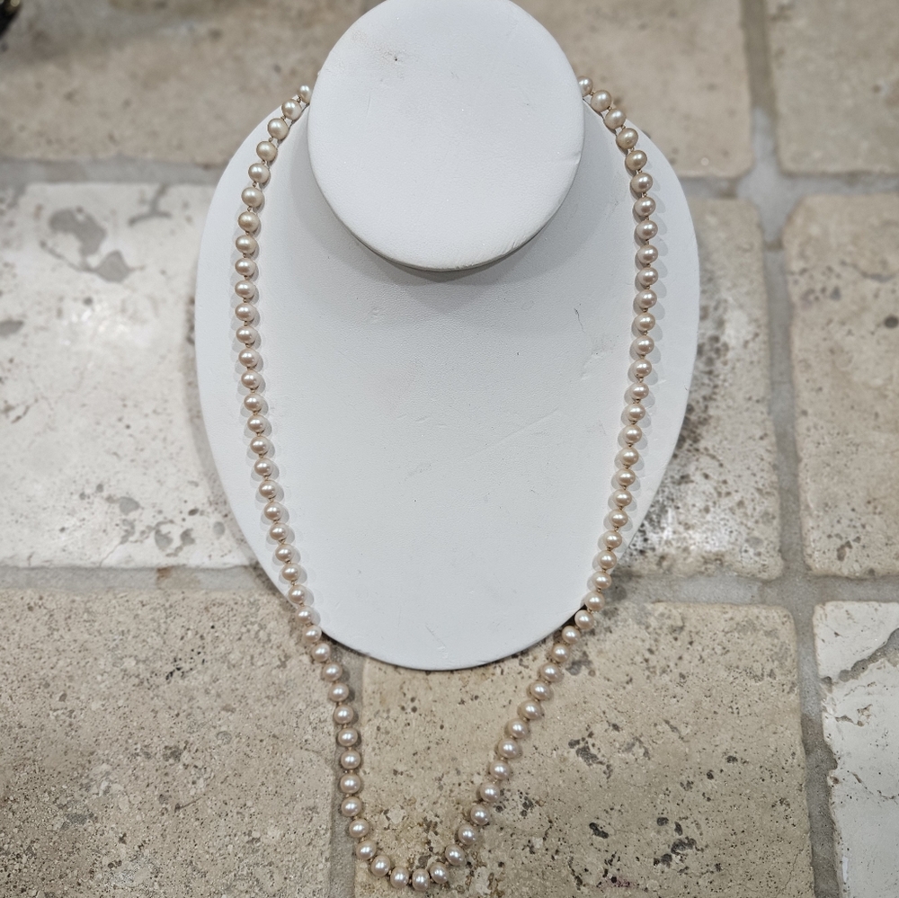 Vintage Costume Pearl Necklace